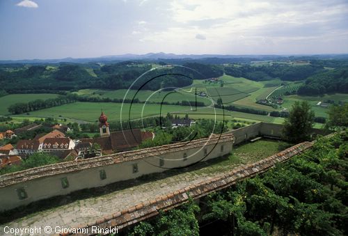 AUSTRIA - BURGENLAND - Riegersburg - veduta del borgo dal castello