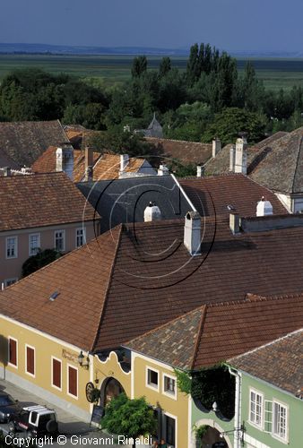 AUSTRIA - BURGENLAND - Rust am Neusiedlersee - veduta del borgo dal campanile del Kath. Kirche