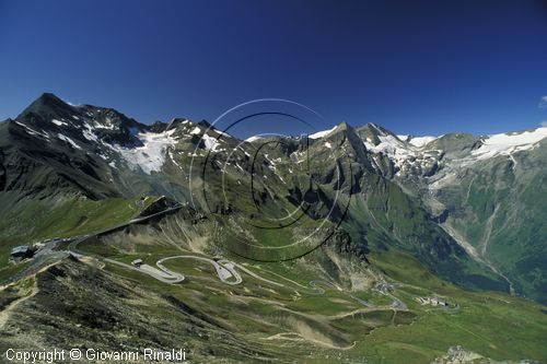 AUSTRIA - Gruppo del Glockner - panorama dalla strada del Grossglockner-Hochalpen