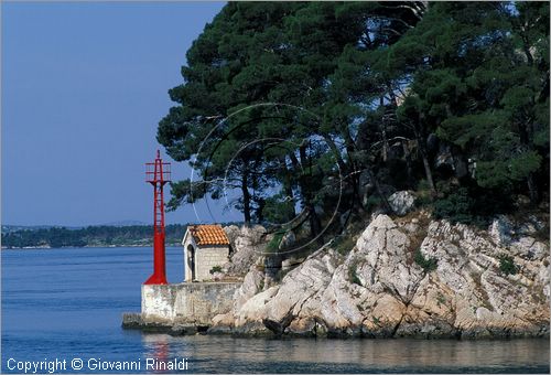 CROATIA - (Croazia) - (Sibenico) - tratto di costa nel canale Sv. Ante