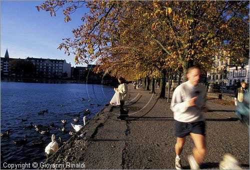 DENMARK - DANIMARCA - COPENHAGEN - veduta di Osterbrogade lungo il lago artificiale Sortedams So