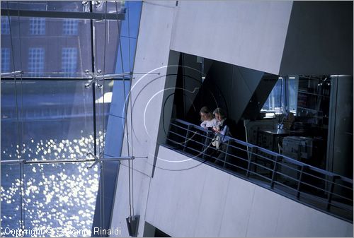 DENMARK - DANIMARCA - COPENHAGEN - The Black Diamond - nuova ala della Royal Library degli architetti Schmidt Hammer e Lassen