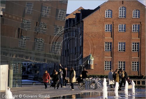 DENMARK - DANIMARCA - COPENHAGEN - The Black Diamond - nuova ala della Royal Library degli architetti Schmidt Hammer e Lassen