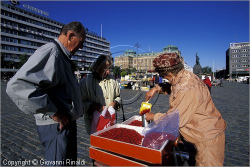 FINLAND - FINLANDIA - VASA - piazza del mercato