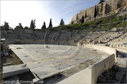 GREECE - ATENE - ATHENS - Acropoli - Acropolis - il teatro di Dionisio ai piedi della collina