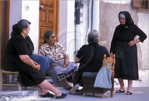 GREECE - CHIOS ISLAND (GRECIA - ISOLA DI CHIOS) - Pyrgi - scorcio nel borgo