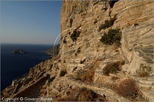 GRECIA - GREECE - Isole Cicladi - Amorgos - costa orientale - monastero Moni Hozoviotissis