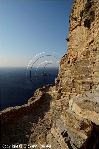 GRECIA - GREECE - Isole Cicladi - Amorgos - costa orientale - monastero Moni Hozoviotissis