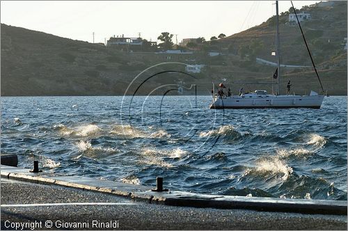 GRECIA - GREECE - Isole Cicladi - Ios - Ormos (porto)