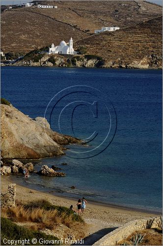 GRECIA - GREECE - Isole Cicladi - Ios -  Ormos - Tzamaria beach e dietro Aghia Irini