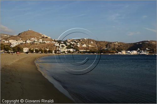 GRECIA - GREECE - Isole Cicladi - Ios -  Ormos - la spiaggia adiacente al porto