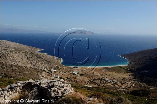 GRECIA - GREECE - Isole Cicladi - Ios - Aghia Theodhoti bay e di fronte l'isola di Iraklia