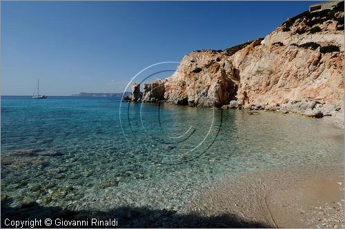 GRECIA - GREECE - Isole Cicladi - Polyeghos - costa sud - Fykiadha beach