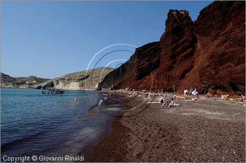 GRECIA - GREECE - Isole Cicladi - Santorini - costa sud - Kokkini bay (spiaggia rossa)