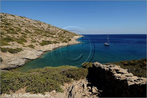 GRECIA - GREECE - Isole del Dodecaneso - Dodecanese Islands - Isola di Agatonissi (Agathonisi) - la costa sud tra capo Gourna e capo Protali