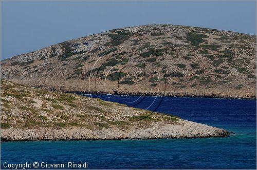 GRECIA - GREECE - Isole del Dodecaneso - Dodecanese Islands - Isola di Arki - costa sud tra le isolette di Macronisi, Tsouka e Kalovolos