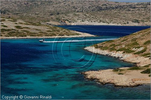 GRECIA - GREECE - Isole del Dodecaneso - Dodecanese Islands - Isola di Arki - costa sud tra le isolette di Macronisi, Tsouka e Kalovolos