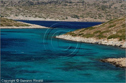 GRECIA - GREECE - Isole del Dodecaneso - Dodecanese Islands - Isola di Arki - costa sud tra le isolette di Macronisi, Tsouka e Kalovolos