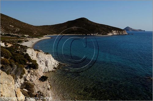 GRECIA - GREECE - Isole del Dodecaneso - Dodecanese Islands - Isola di Patmos - la costa presso Alyki Beach - tra Capo Tripiti e l'isoletta di Kedronisi