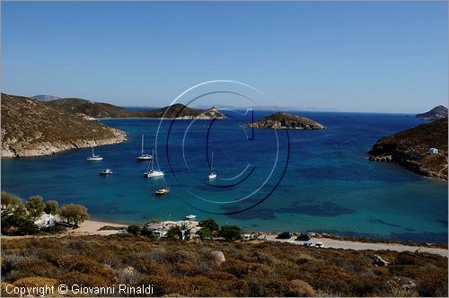 GRECIA - GREECE - Isole del Dodecaneso - Dodecanese Islands - Isola di Patmos - la costa presso Livadi tou Pothitou e l'isoletta di Aghios Georghios