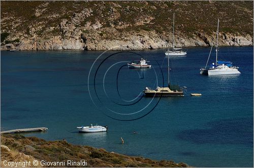 GRECIA - GREECE - Isole del Dodecaneso - Dodecanese Islands - Isola di Patmos - la costa presso Livadi tou Pothitou e l'isoletta di Aghios Georghios