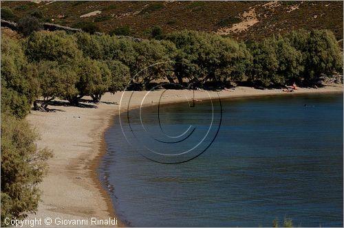 GRECIA - GREECE - Isole del Dodecaneso - Dodecanese Islands - Isola di Patmos - la costa presso Livadi tou Pothitou e l'isoletta di Aghios Georghios