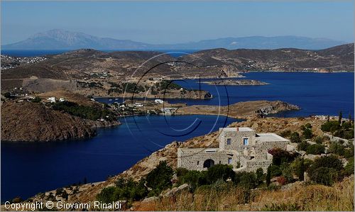 GRECIA - GREECE - Isole del Dodecaneso - Dodecanese Islands - Isola di Patmos - veduta dalla strada che porta alla Hora