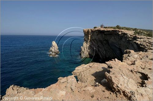 GRECIA - GREECE - Isola di Gavdos (Mar Libico a sud di Creta) - costa sud - Capo Tripiti (il posto pi a sud d'europa)