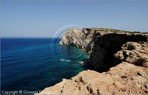 GRECIA - GREECE - Isola di Gavdos (Mar Libico a sud di Creta) - costa sud - Capo Tripiti (il posto pi a sud d'europa)