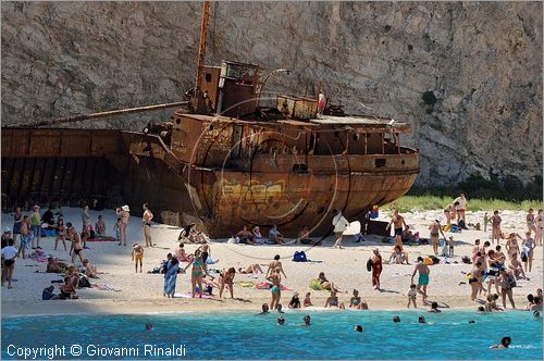 GRECIA - GREECE - Isole Ionie - Ionian Islans - Zacinto Zakynthos - costa occidentale - Spiaggia del relitto (Navagio Beach)