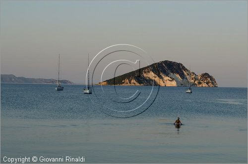 GRECIA - GREECE - Isole Ionie - Ionian Islans - Zacinto Zakynthos - Golfo di Lagana - Isola di Maratonisi vista da Limni Keriou Beach