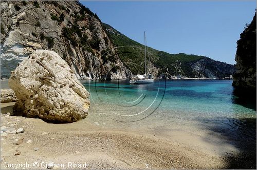 GRECIA - GREECE - Isole Ionie - Ionian Islans - Atokos - Cliff Bay