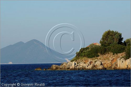 GRECIA - GREECE - Isole Ionie - Ionian Islans - Itaca - costa nord orientale - Golfo di Frikes - Ay Nikolaus - sullo sfondo l'isola di Atokos