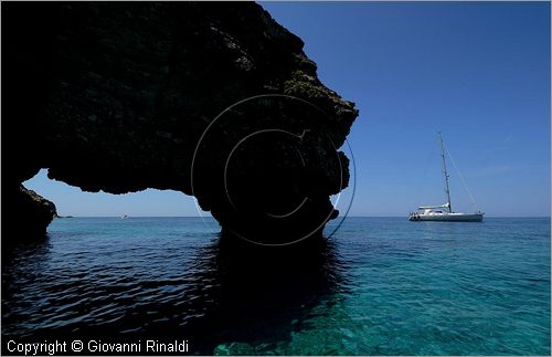 GRECIA - GREECE - Isole Ionie - Ionian Islans - Paxos (Paxi) - la costa nord occidentale presso Cape Laterna