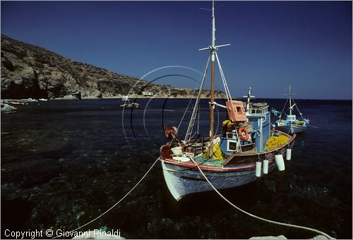 GREECE (Dodecanese) Karpathos Island - GRECIA (Dodecanneso) Isola di Scarpanto - il piccolo porto di Agios Nikolaos sulla costa orientale