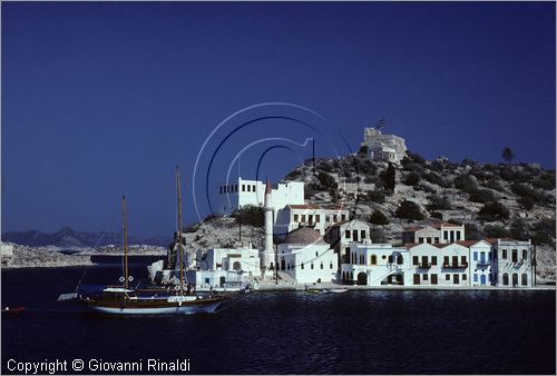 GREECE - (Dodecanese Island) - GRECIA (Dodecanneso) - ISOLA DI KASTELLORIZO (Megisti) - veduta dell'estremit del porto con la moschea