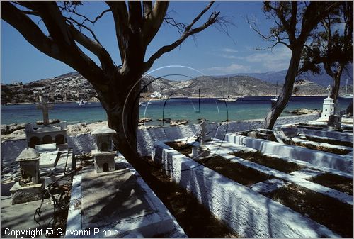 GREECE - (Dodecanese Island) - GRECIA (Dodecanneso) - ISOLA DI KASTELLORIZO (Megisti) - il piccolo cimitero a Mandraki