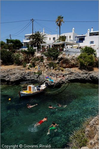 GRECIA - GREECE - Ionio Meridionale - Isola di Kithera (Kithira Citera) - costa suddest - Avlemonas