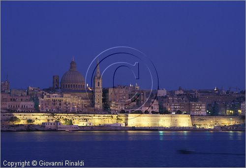 MALTA - MALTA ISLAND - Valletta - veduta notturna dal Fort Tign