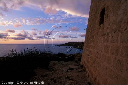 MALTA - MALTA ISLAND - Golden Bay e Ghajn Tuffieha presso Manikata - veduta al tramonto