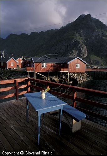 NORWAY - NORVEGIA - ISOLE LOFOTEN - Moskenes - il villaggio A - tipiche rorbu (casette dei pescatori) - A-Rorbuer in affitto