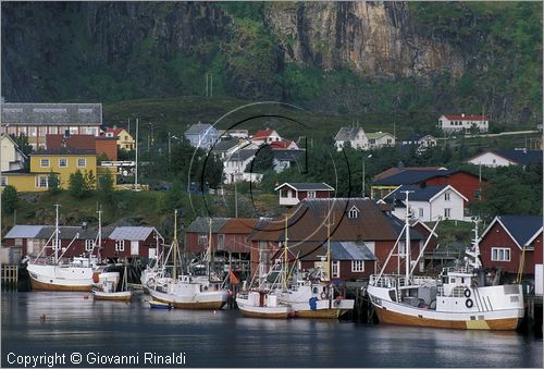 NORWAY - NORVEGIA - ISOLE LOFOTEN - Moskenes - il villaggio di Sorvagen