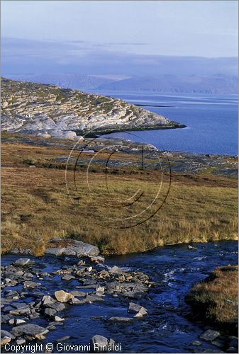 NORWAY - NORVEGIA - panorama sulla strada tra Kafjord e Repvag sul Porsangerfjord