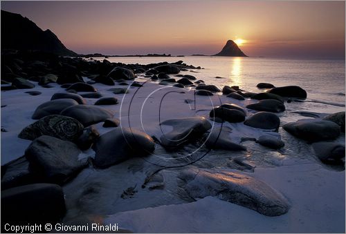 NORVEGIA - ISOLE VESTERALEN (Norway - Vesteralen) - Isola di Andoya - Bleik - la costa a sud del paese