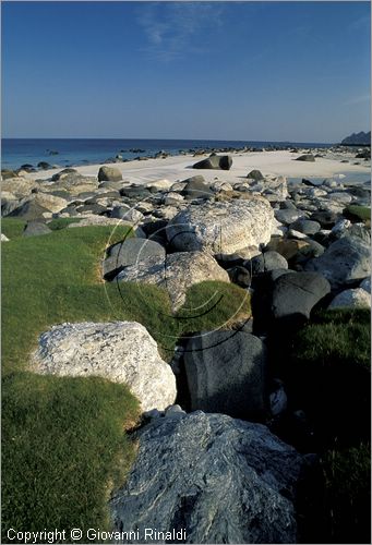 NORVEGIA - ISOLE VESTERALEN (Norway - Vesteralen) - Isola di Andoya - Bleik - la costa a sud del paese