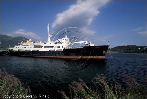 NORVEGIA - ISOLE VESTERALEN (Norway - Vesteralen) - Isola di Hadseloya - la nave Stokmarknes - vecchio postale Hurtigruten