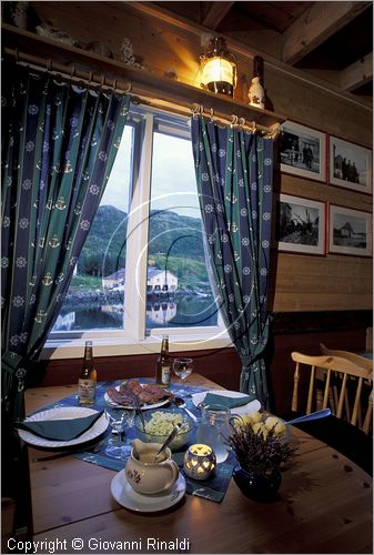 NORVEGIA - ISOLE VESTERALEN (Norway - Vesteralen) - Isola di Tindsoya - Skipnes - il ristorante