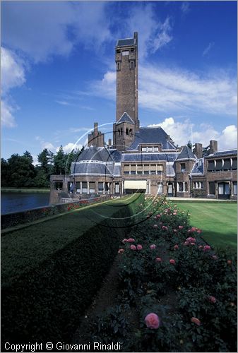 NETHERLANDS - OLANDA - Parco Nazionale "De Hoge Veluwe" - casino di caccia Jachthuis St. Hubertus