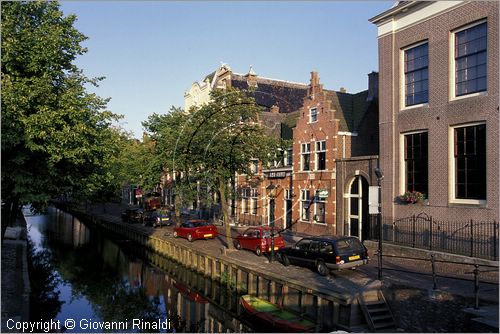 NETHERLANDS - OLANDA - Ijsselmeer (Zuiderzee) - Edam - lungo il canale