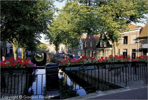 NETHERLANDS - OLANDA - Ijsselmeer (Zuiderzee) - Edam - lungo il canale